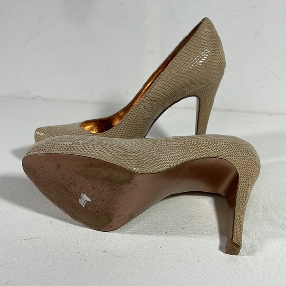 BCBGeneration shiny pumps - Picture 3 of 5